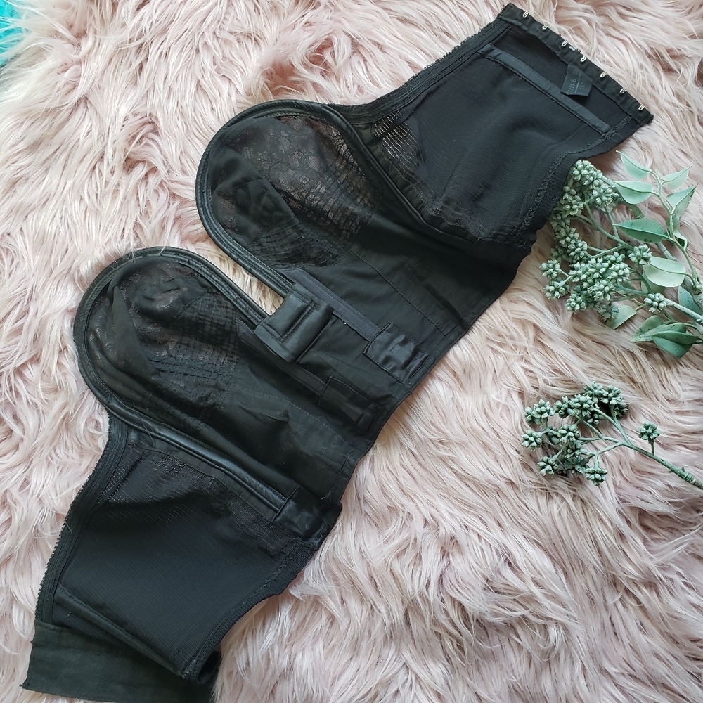 SOLD 1950s Vintage Overwire Bullet Bra Bustier - Picture 5 of 15